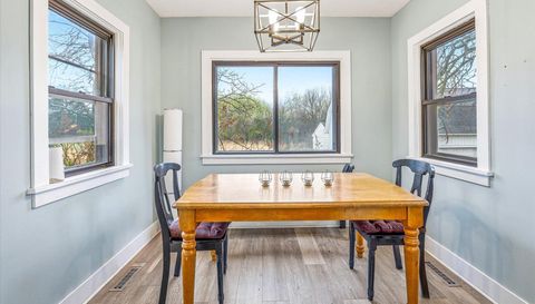 2533 Snelling Curve