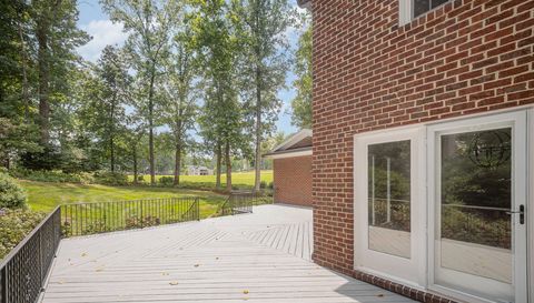 1820 Hunting Ridge Rd