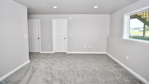 2387 Eagle Valley Drive S