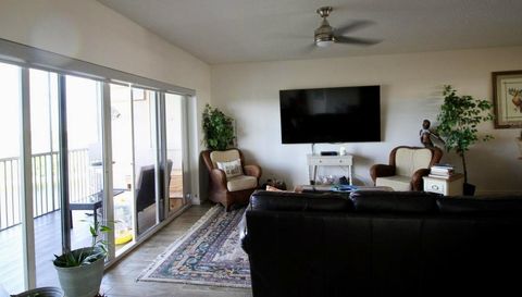 6425 ShoreLine Drive