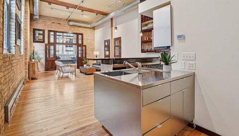 801 Washington Avenue N