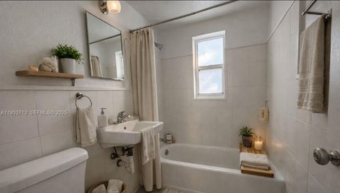 251 Hibiscus Dr