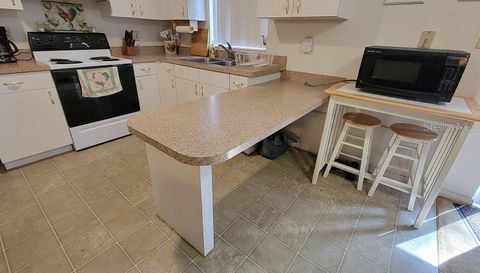 4031 Old Floral City