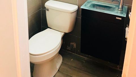 3660 NE 166th St APT 607