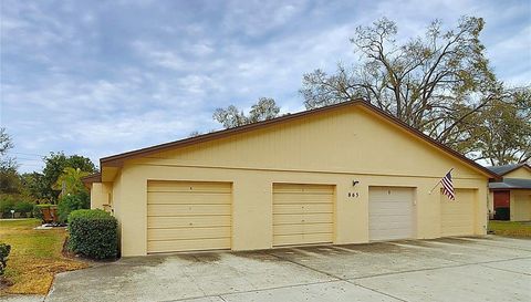 865 MACLAREN DRIVE N