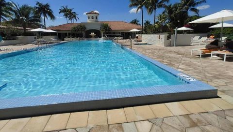 20000 E Country Club Dr