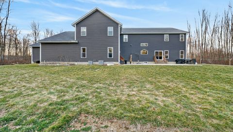 2252 Applegrove St NE