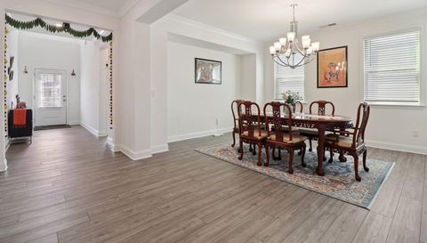 3305 Stock Saddle Pl