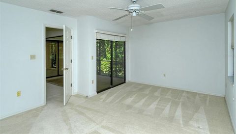 4635 Oak Forest