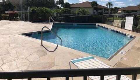 6303 SE Williamsburg Dr