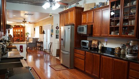 25065 Rock Springs Hollow Rd