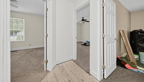 3020 Woodridge Ct