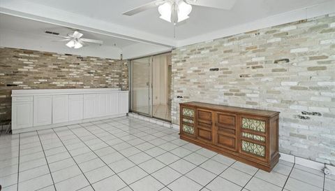 10408 BUTIA