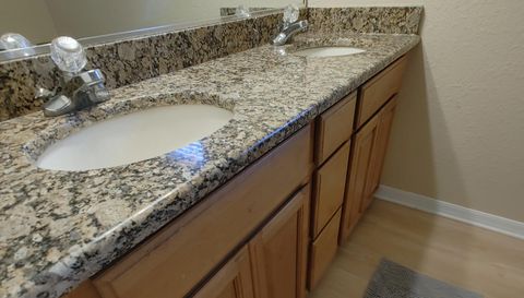 5398 Oxford Manor Cir