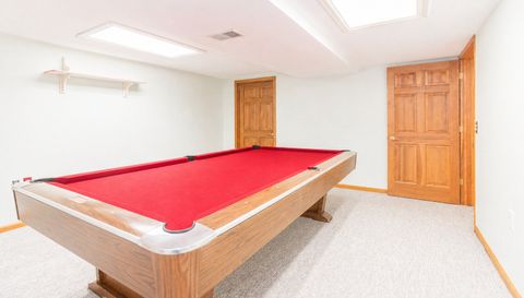 1368 Hunter Circle