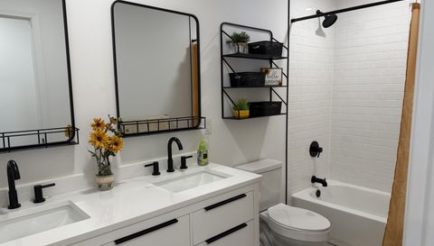 324 Leah Miller Dr NW