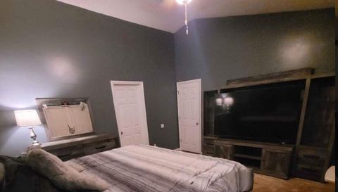 14 Country Woods Ct