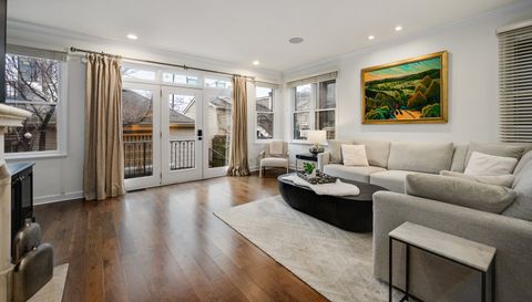 1303 W Schubert Avenue