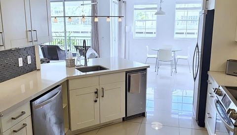 3135 NE 184th St APT 2104