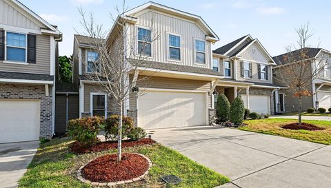 208 Princess Pl