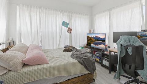 4939 N St. Louis Avenue