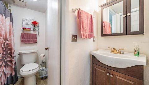 7210 N MANHATTAN AVENUE