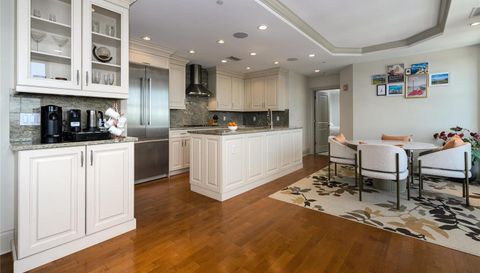 232 N Kingshighway Boulevard