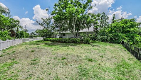 3817 Nicholas Cir