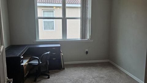 3264 Royal Gardens Ave