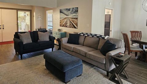 4522 LA JOLLA DRIVE