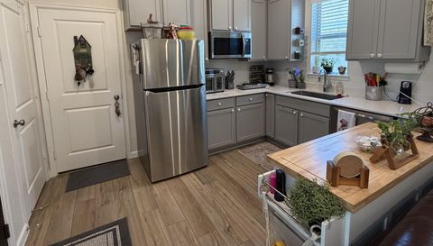 18323 Tiger Flowers Dr