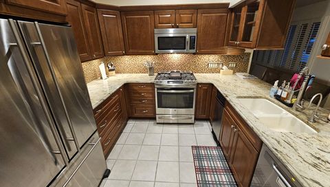 11815 N Lake Side Dr