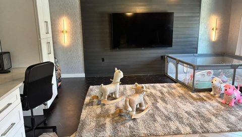 1800 GRANADA BOULEVARD