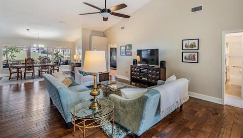 1231 FLORA VISTA