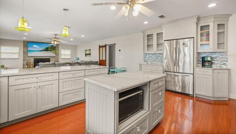 9118 EDGEWATER DRIVE