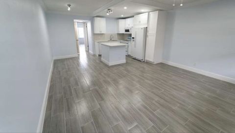 309 Windsor N