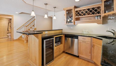 2728 Headland Court SW