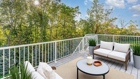 912 Aurora Circle