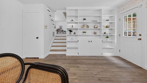 23 Clearbrook Rd