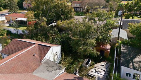 1508 W River Shore Way