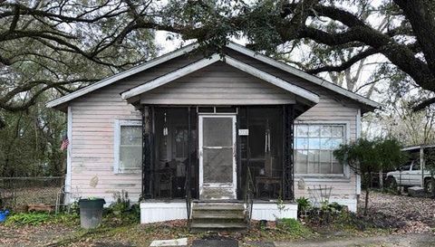201 Union Ave