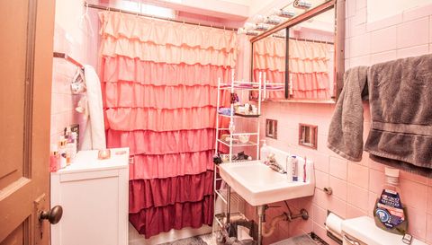 2545 N Monticello Avenue