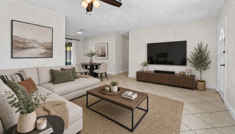 522 Wilshire Dr