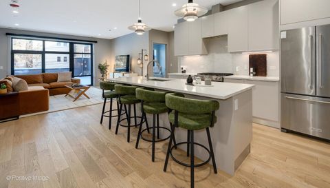 1335 N Western Avenue