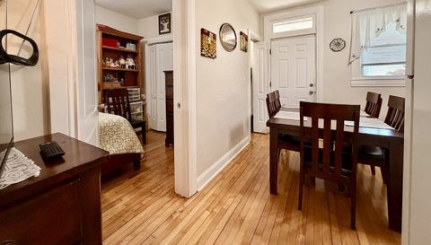 5044 W 31st Place