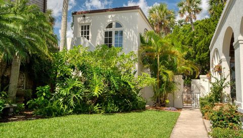 174 Avenida Menendez