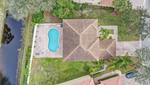 5012 Victoria Cir
