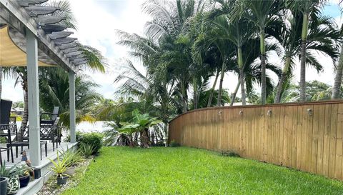 960 Bayberry Point Dr