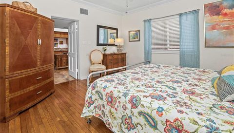 2218 Brevard