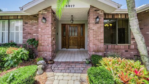 3817 Nicholas Cir